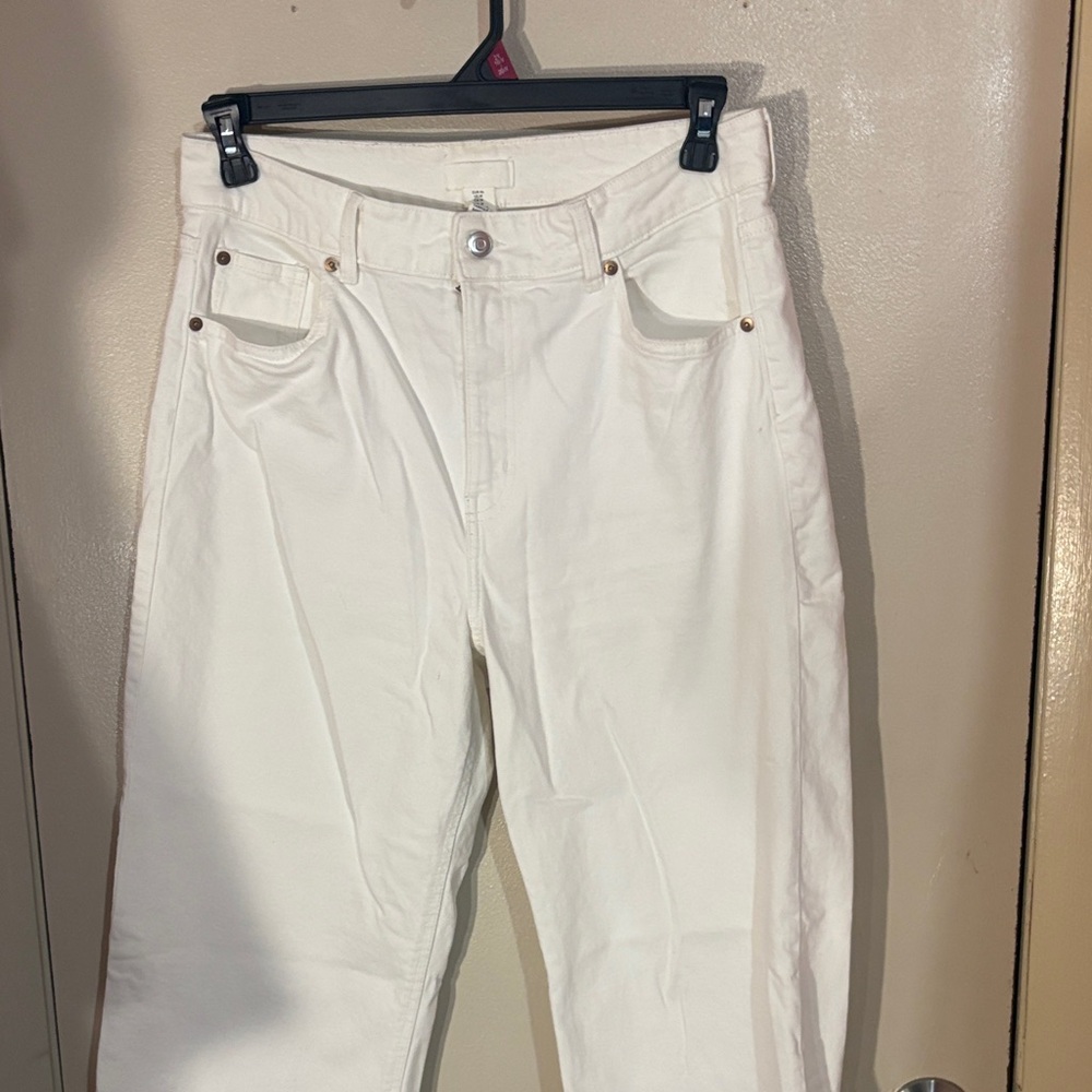 H&M Women's Straight Leg Jeans in Cream